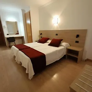 hotel-vilobi.topbarcelonahotels.com/